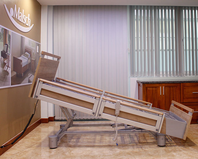 GIƯỜNG ĐIỀU DƯỠNG GIA ĐÌNH AURA CAO CẤP